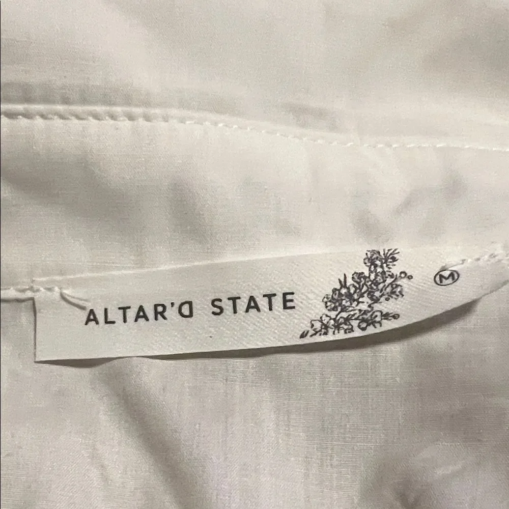 Altar'd State Attached Shirt w/Sweater Vest size M